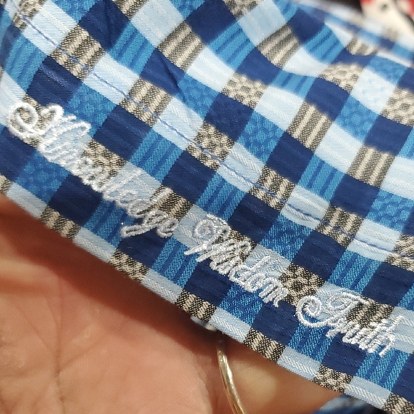 Robert Graham Blue and Grey Gingham Casual Shirt - Picture 7 of 10